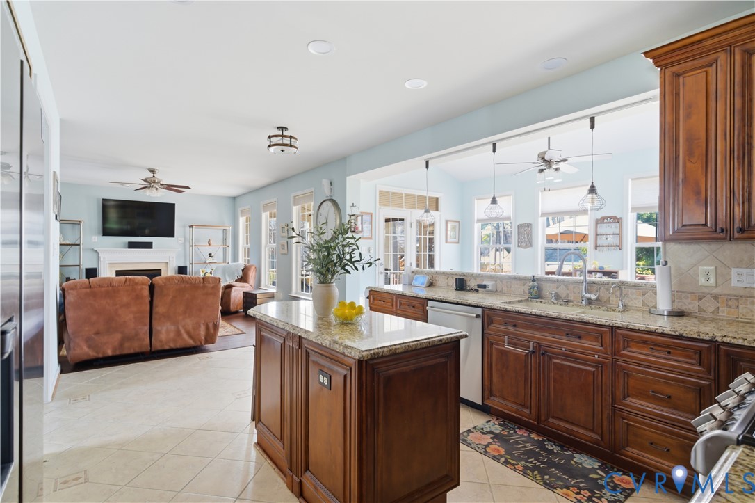 6419 Midday Ln