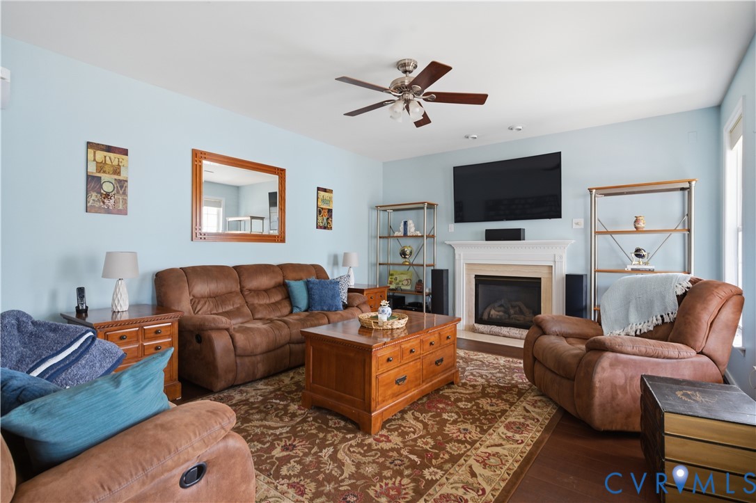6419 Midday Ln