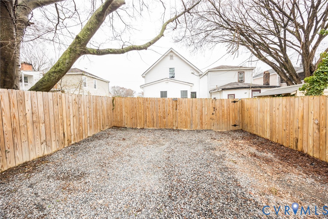 2019 Dinwiddie Ave
