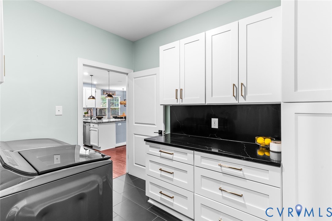 4801 Hidden Falls Ct