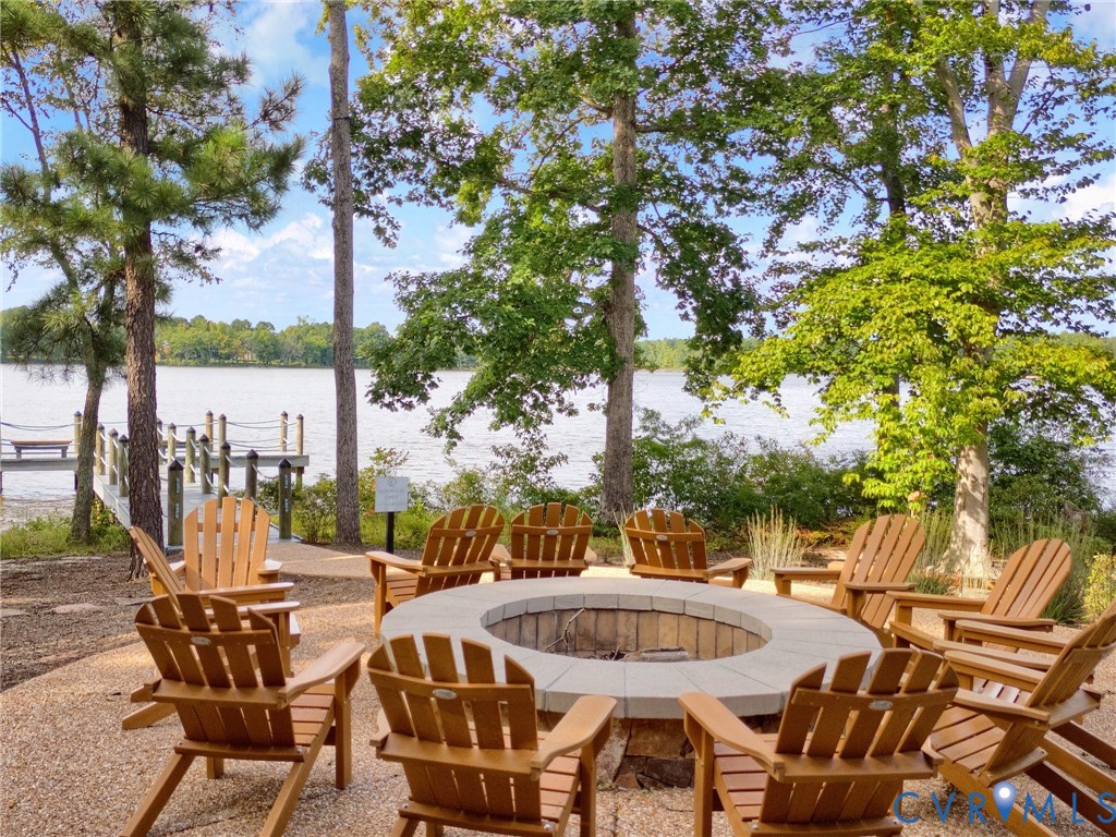 4801 Hidden Falls Ct