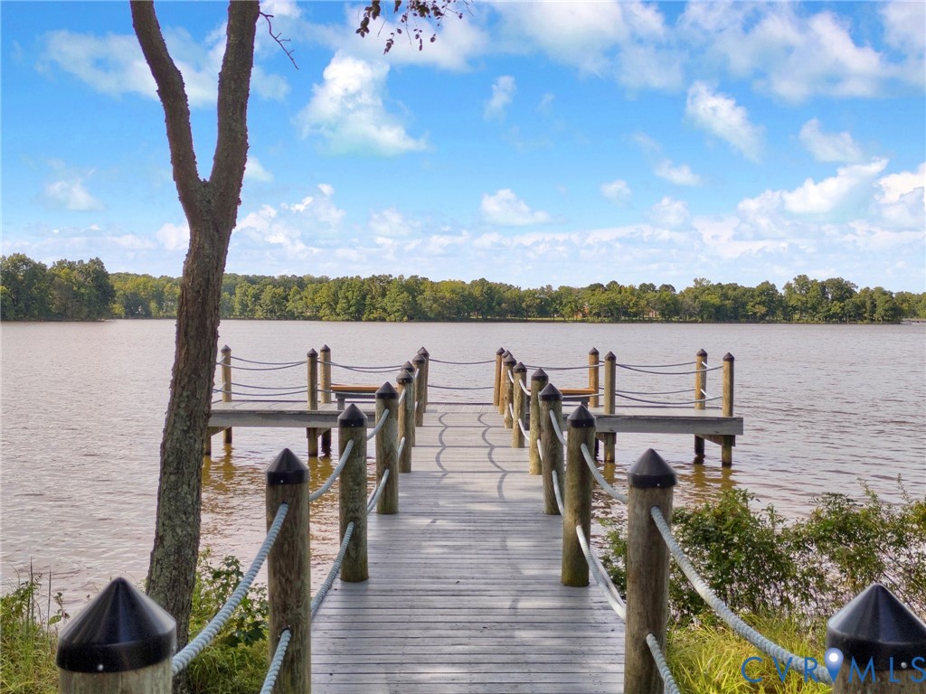 4801 Hidden Falls Ct