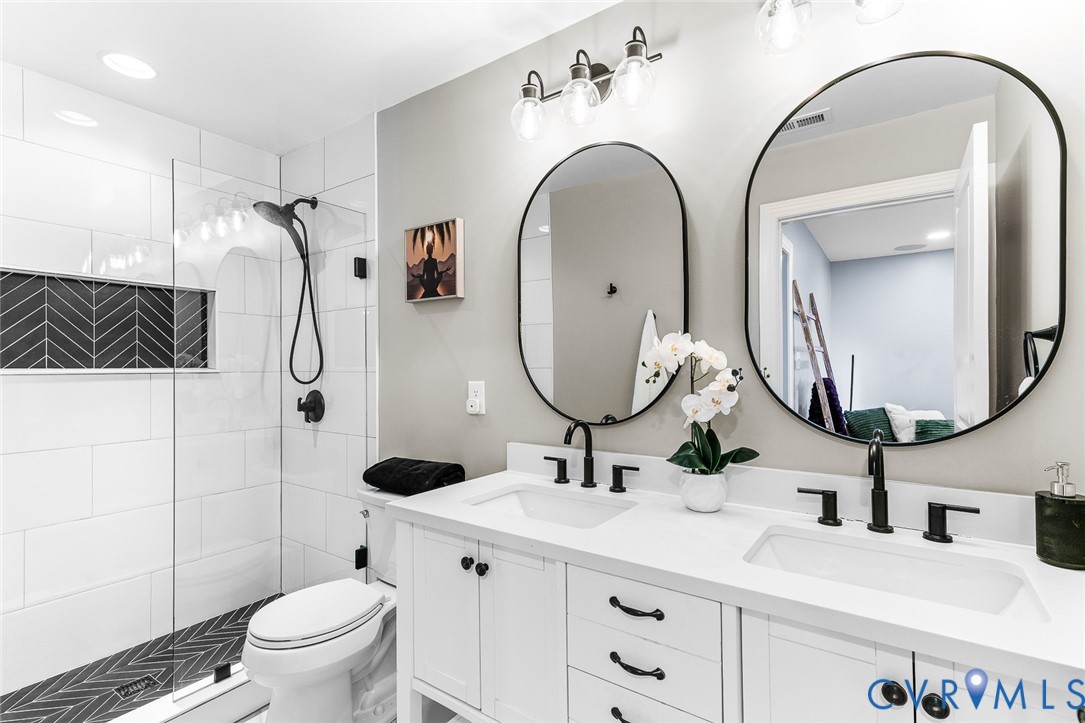 4801 Hidden Falls Ct