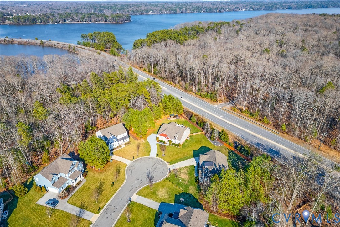 4801 Hidden Falls Ct