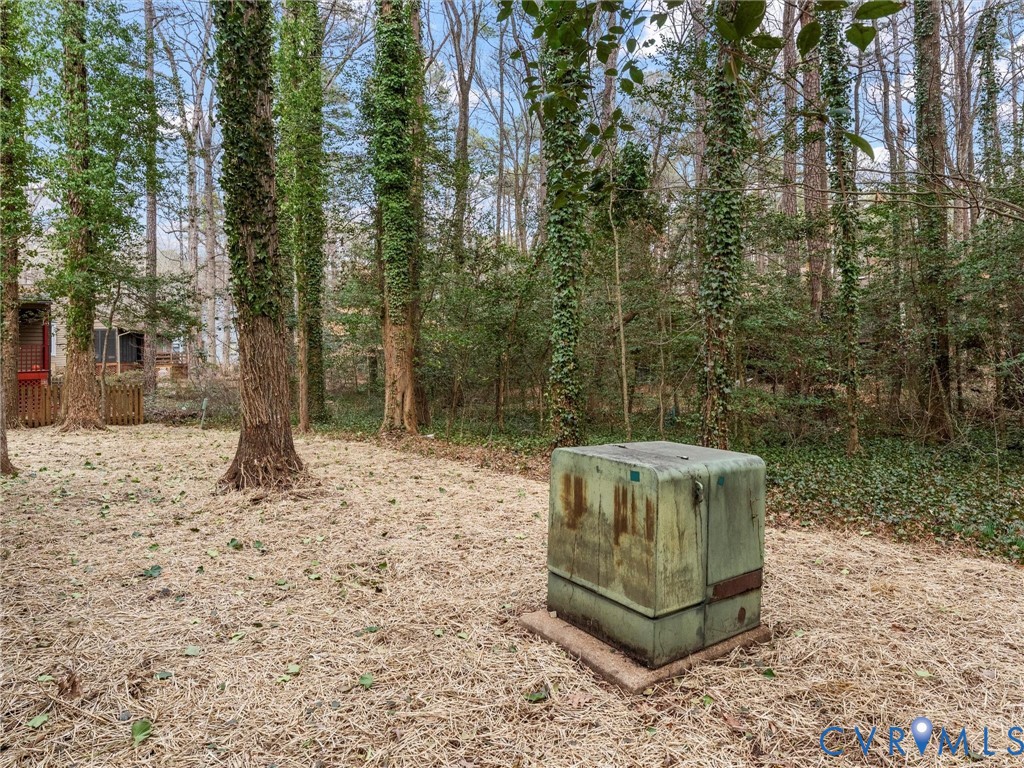 13613 Quail Hollow Ln