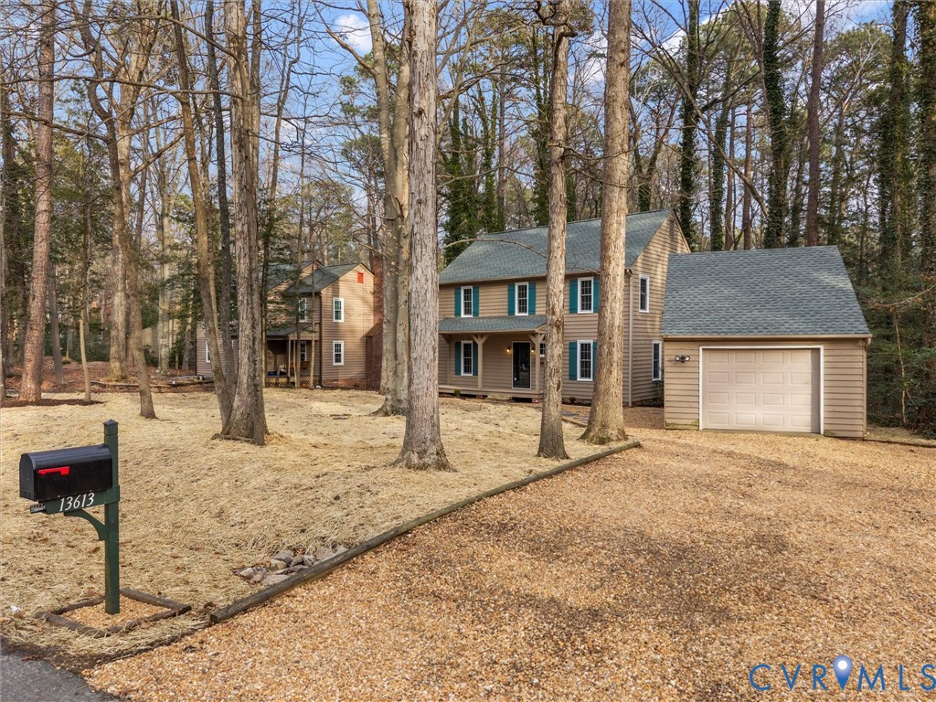 13613 Quail Hollow Ln