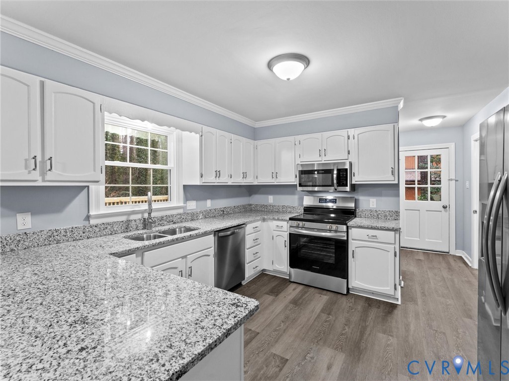 13613 Quail Hollow Ln