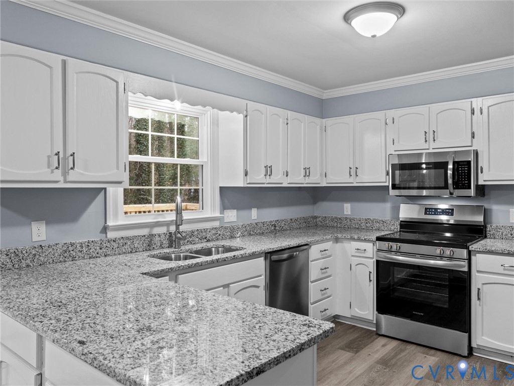 13613 Quail Hollow Ln