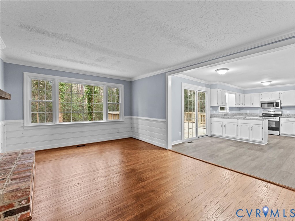 13613 Quail Hollow Ln