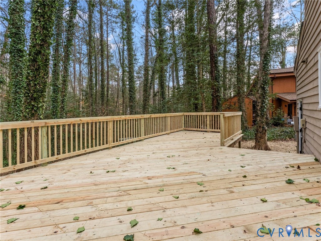 13613 Quail Hollow Ln