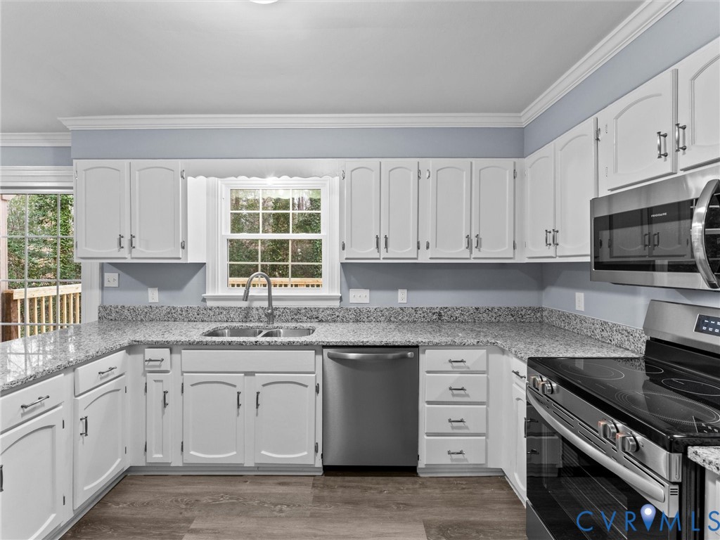 13613 Quail Hollow Ln