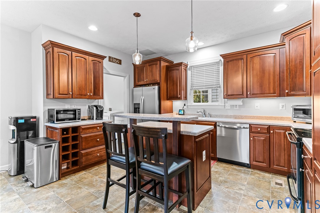 7254 Azalea Dr