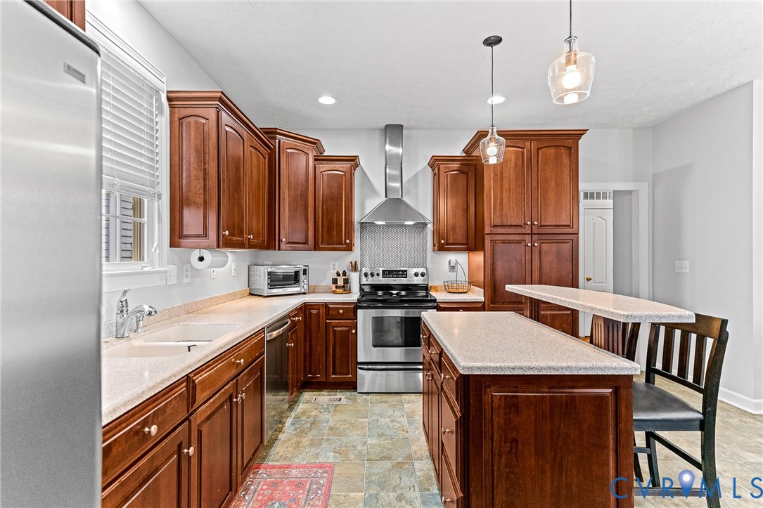 7254 Azalea Dr