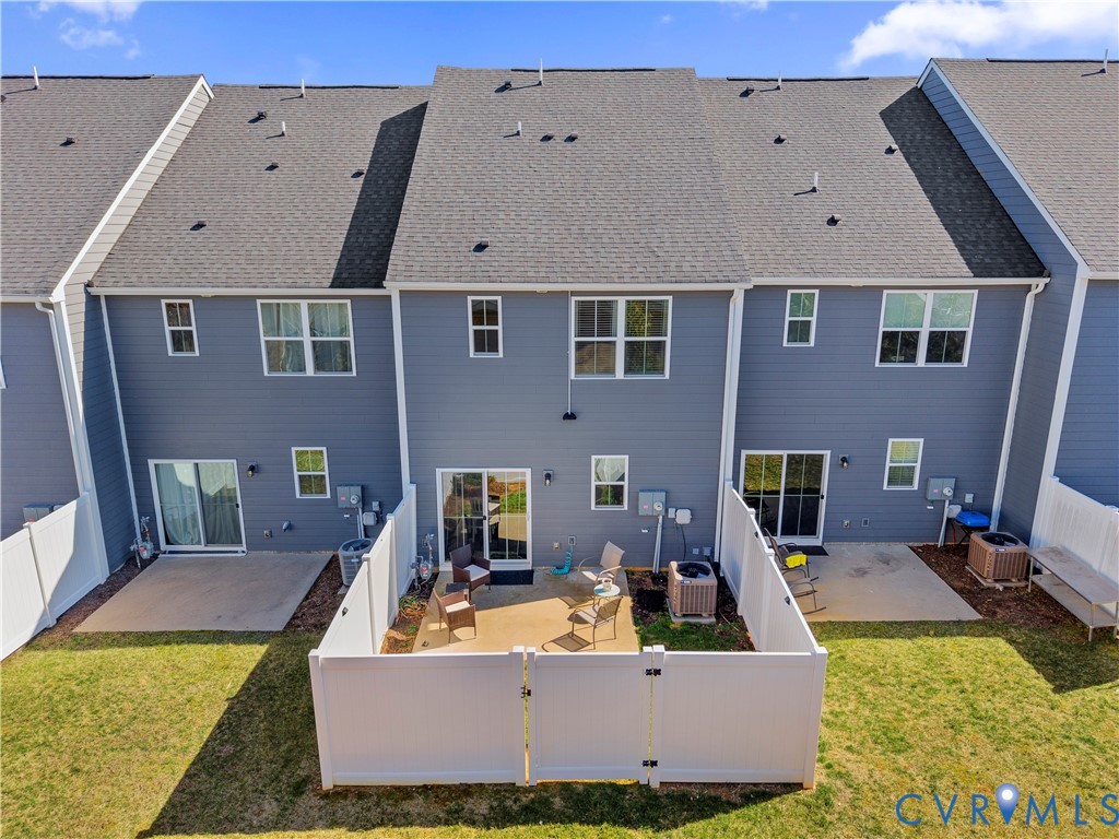 10212 Wenden Way