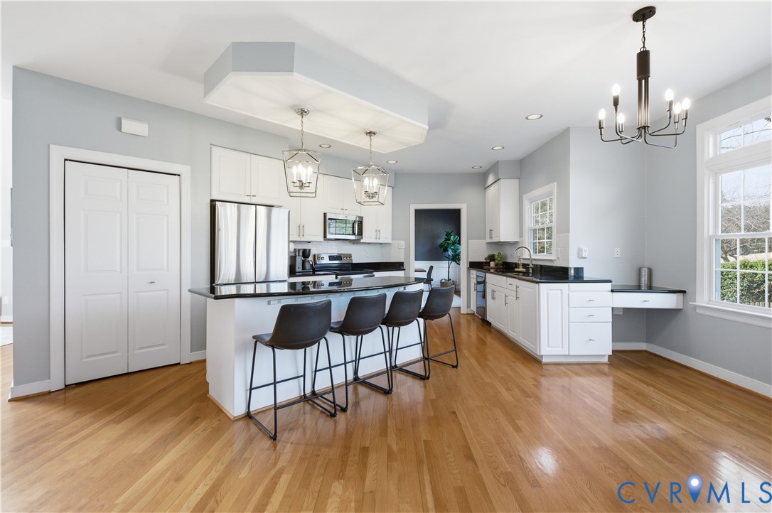 12145 Manor Park Dr