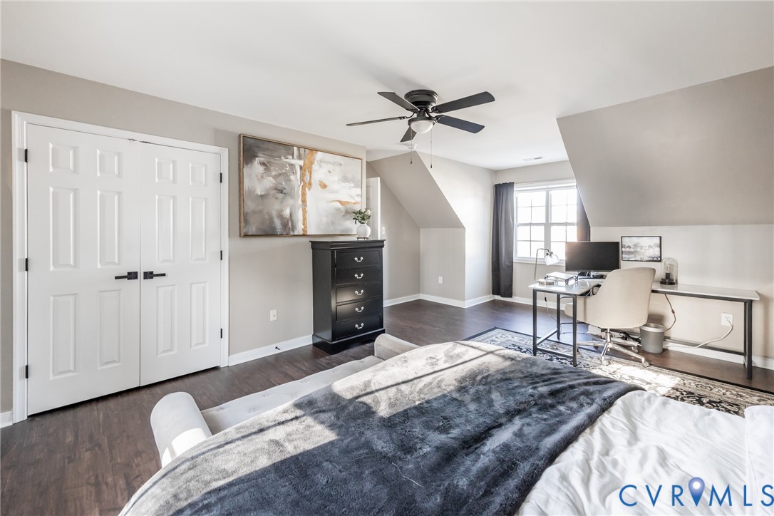 6949 Lake Caroline Dr