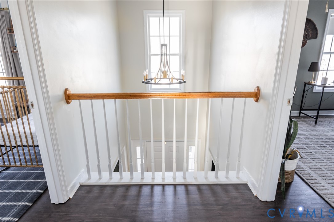 6949 Lake Caroline Dr