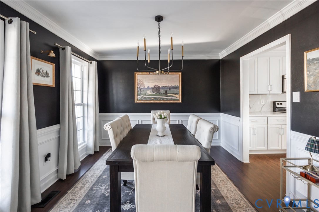 6949 Lake Caroline Dr