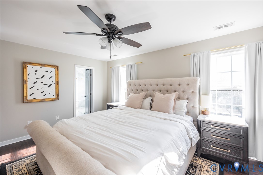 6949 Lake Caroline Dr