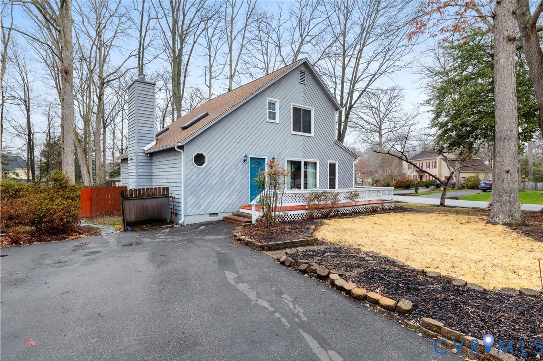 600 Coralberry Dr