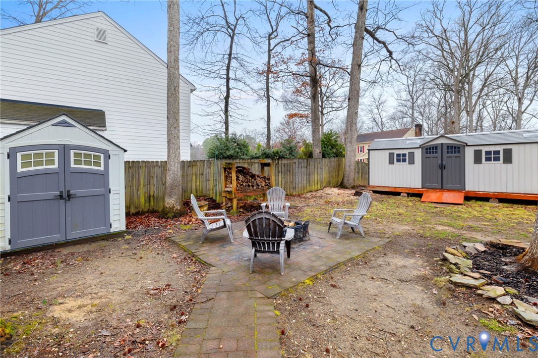 600 Coralberry Dr