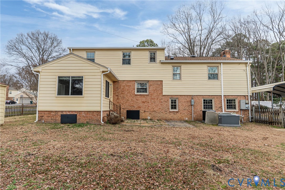 9201 Claymont Dr