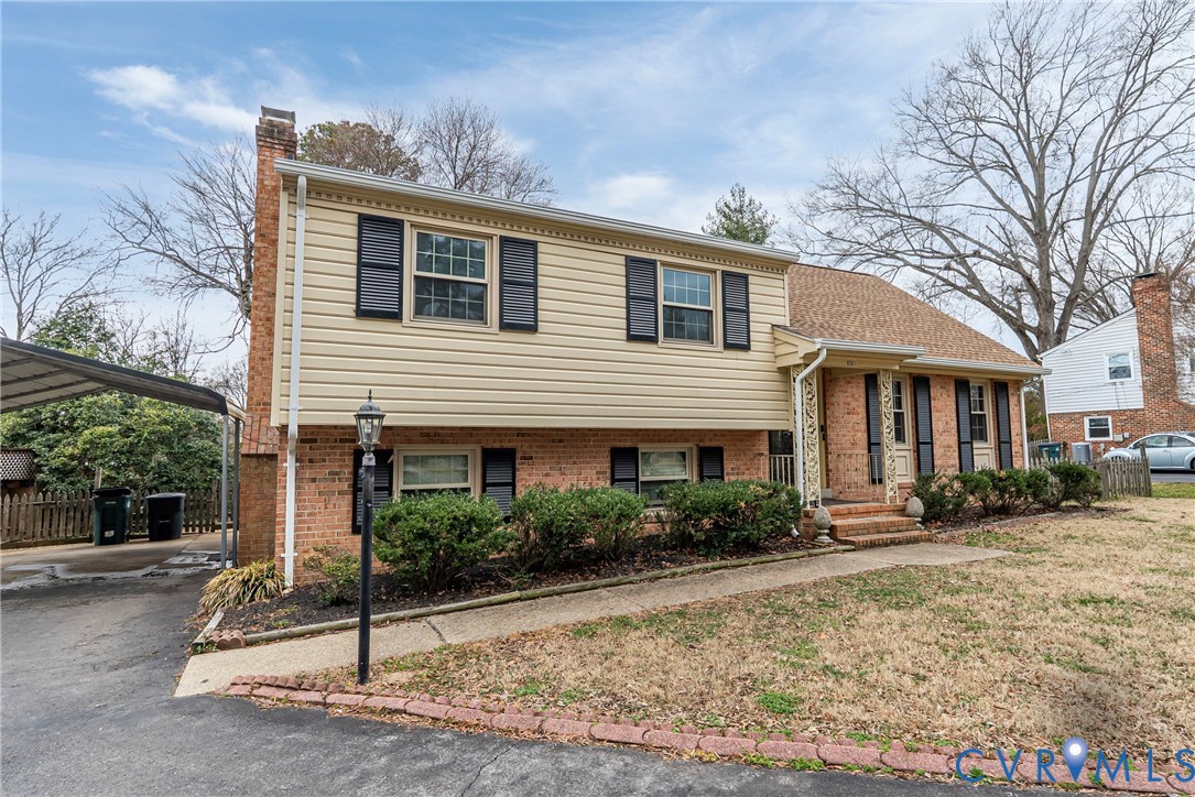 9201 Claymont Dr