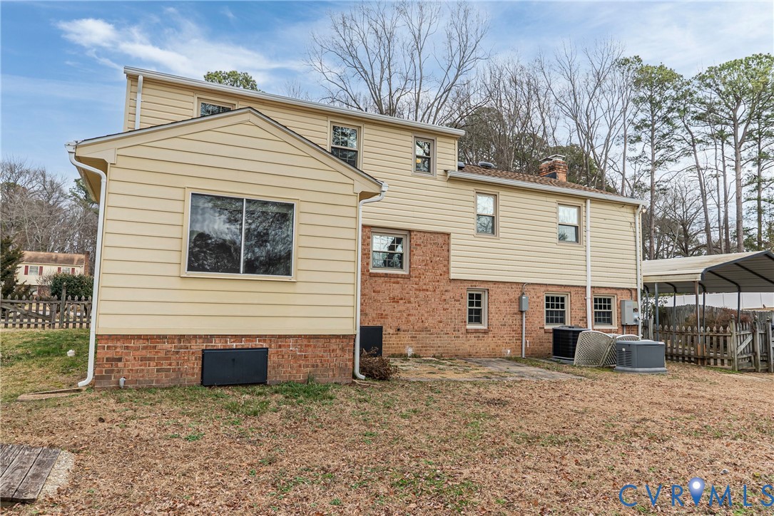 9201 Claymont Dr