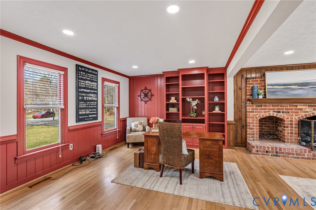 2611 Whispering Oaks Ter