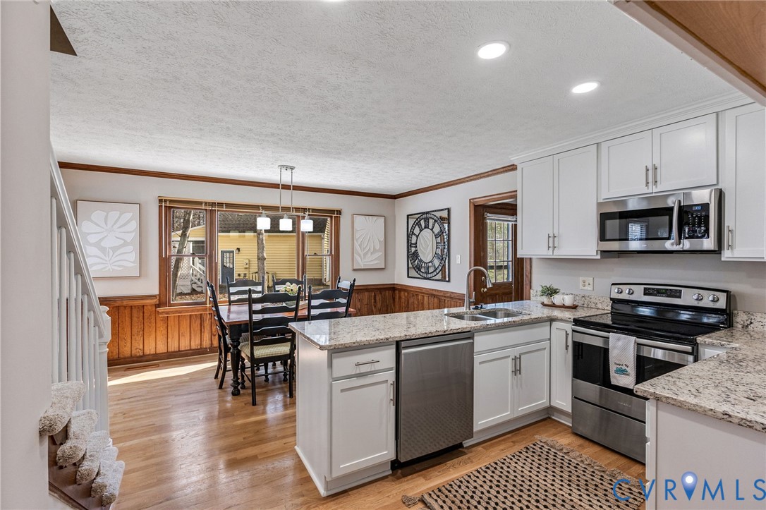 2611 Whispering Oaks Ter