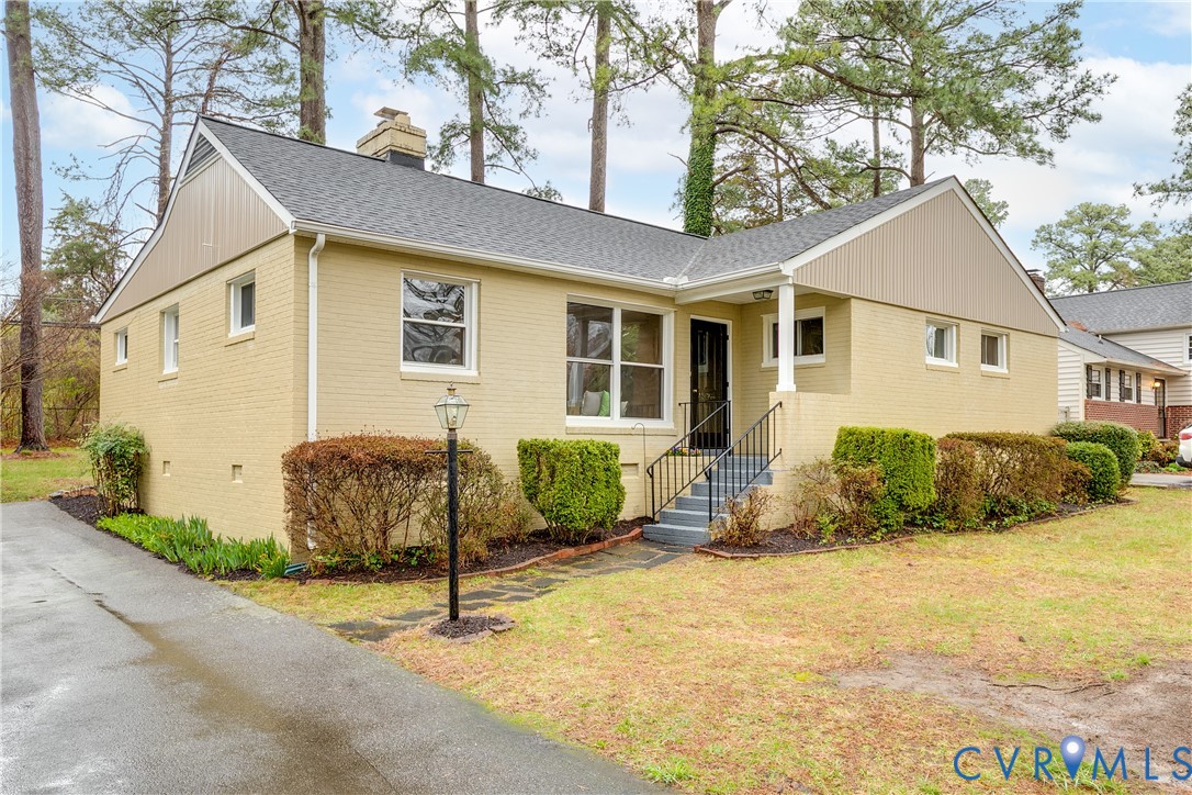 1514 Bexhill Rd