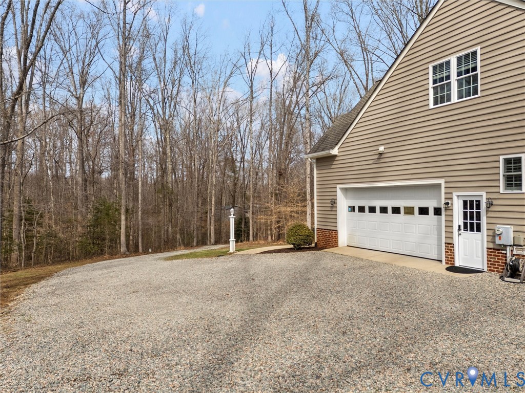 1555 Rocky Ford Rd