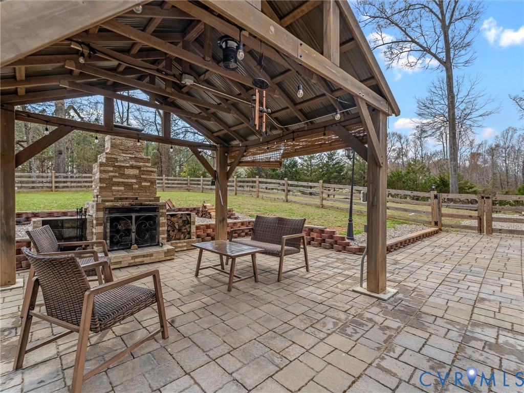 1555 Rocky Ford Rd
