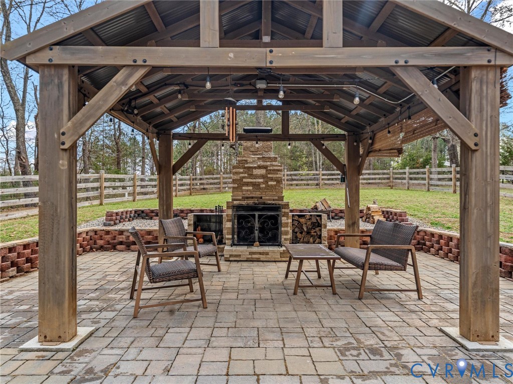 1555 Rocky Ford Rd