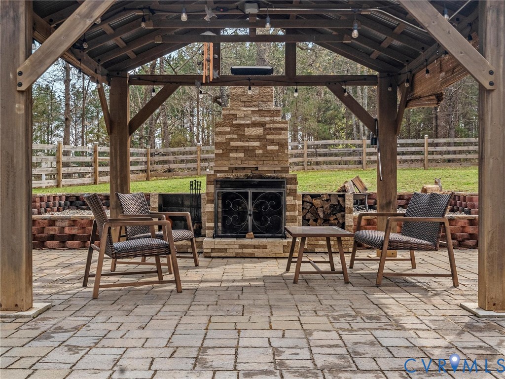 1555 Rocky Ford Rd