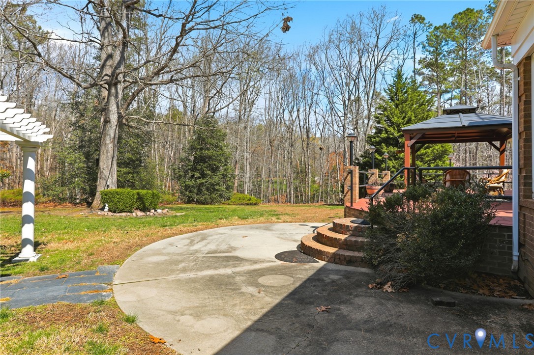 7166 Rotherham Dr