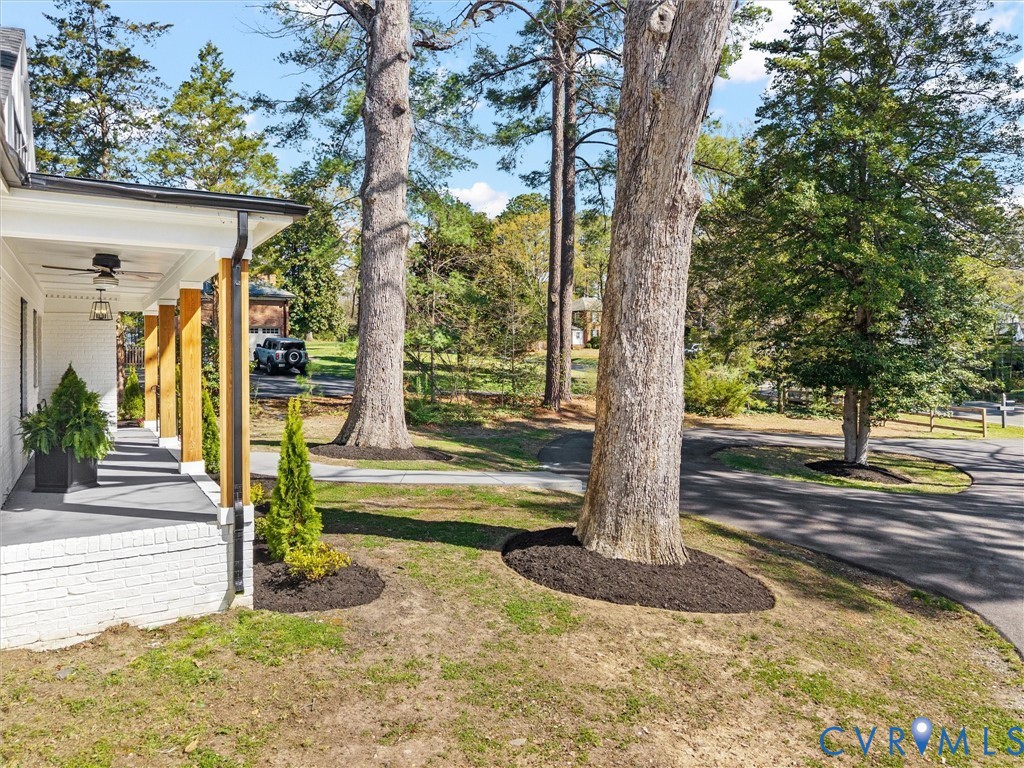 200 N Ridge Rd