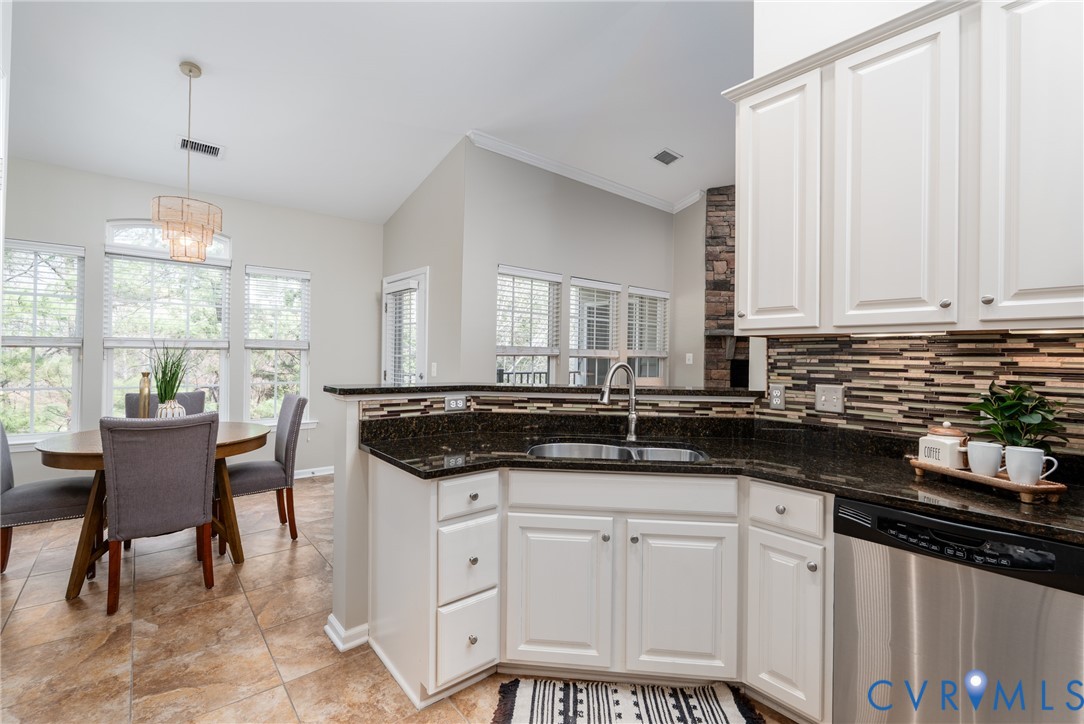 910 Westwood Village Way Unit#402