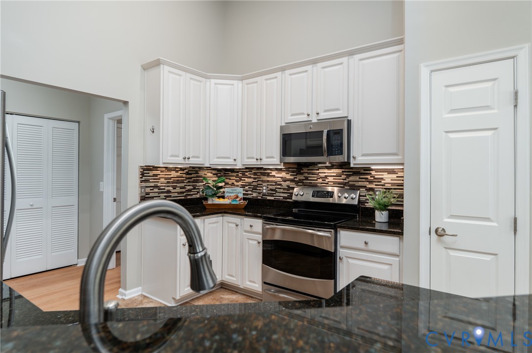 910 Westwood Village Way Unit#402