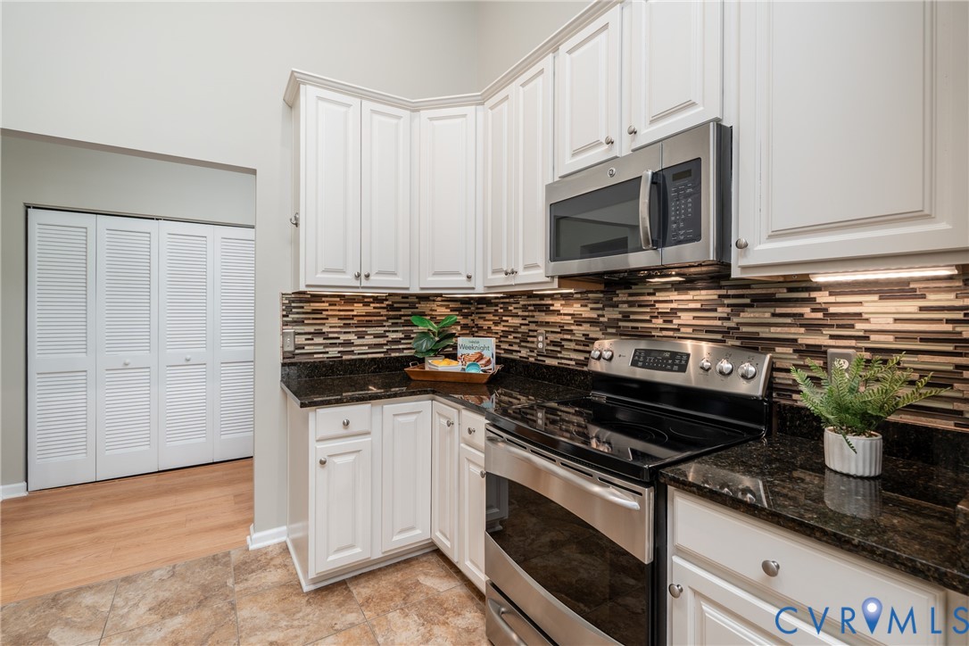 910 Westwood Village Way Unit#402