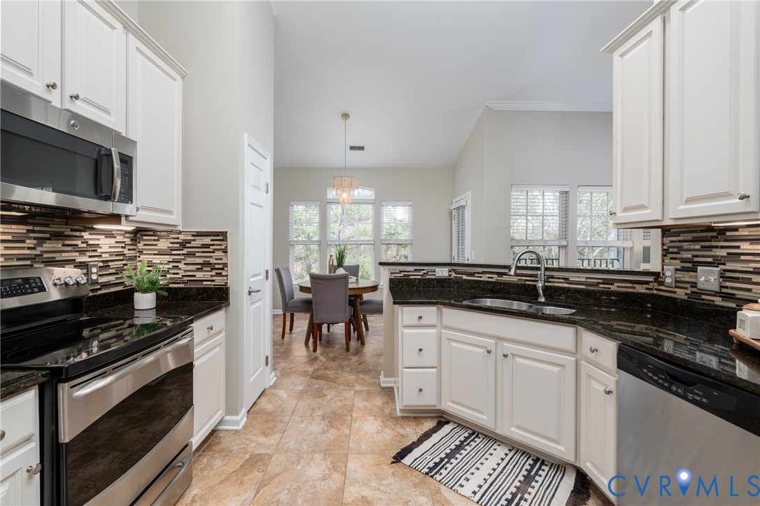 910 Westwood Village Way Unit#402