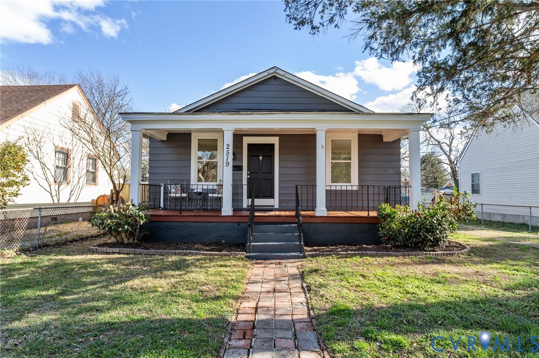 2519 Kenwood Ave