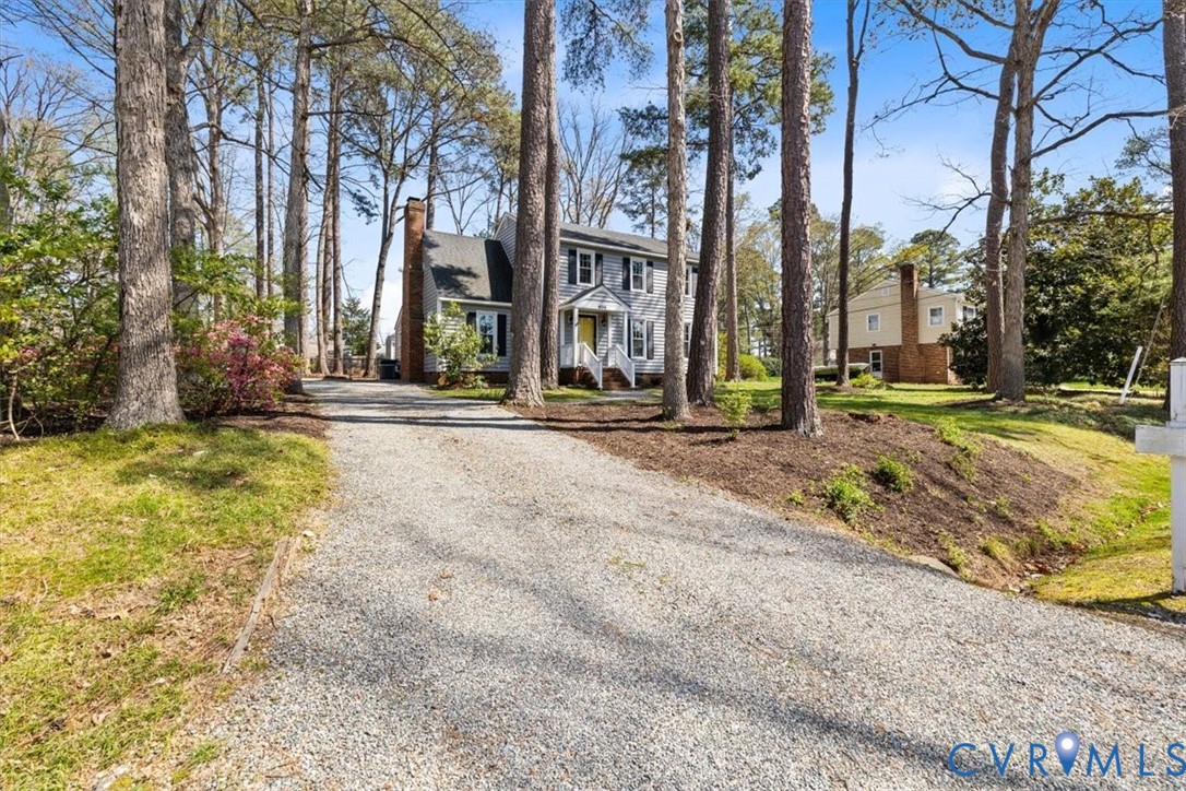 805 Farnwood Dr