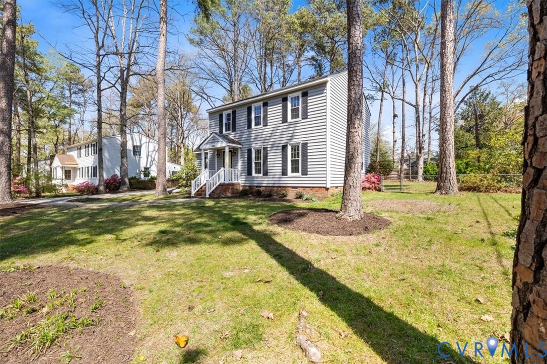 805 Farnwood Dr