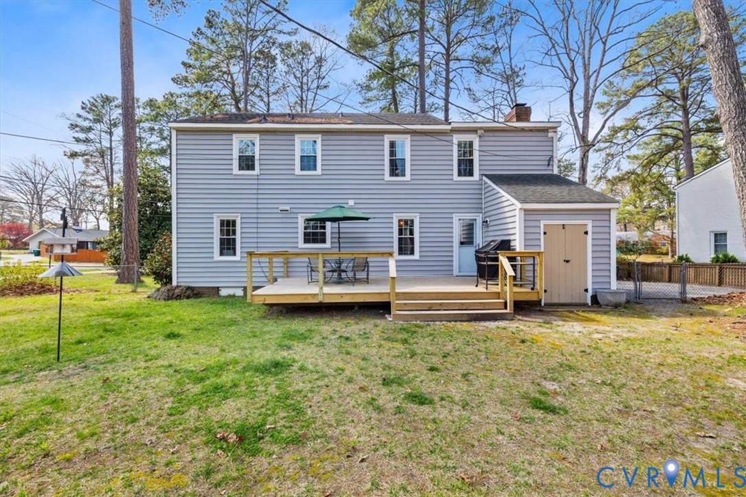 805 Farnwood Dr