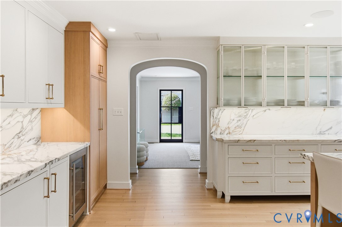 37 Lexington Rd