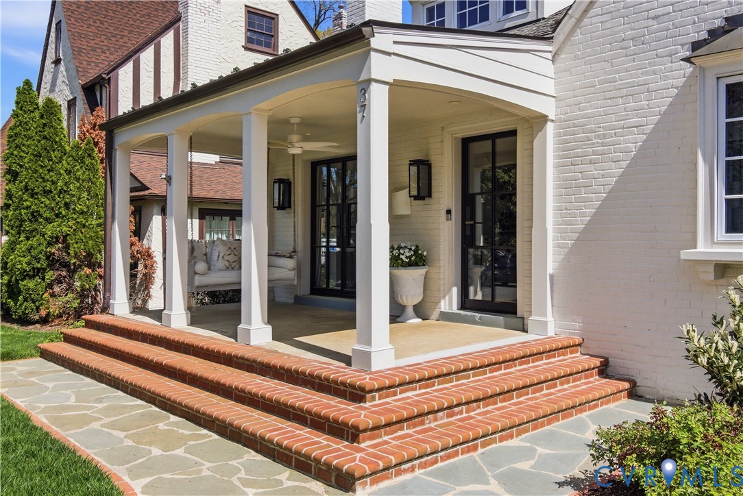 37 Lexington Rd