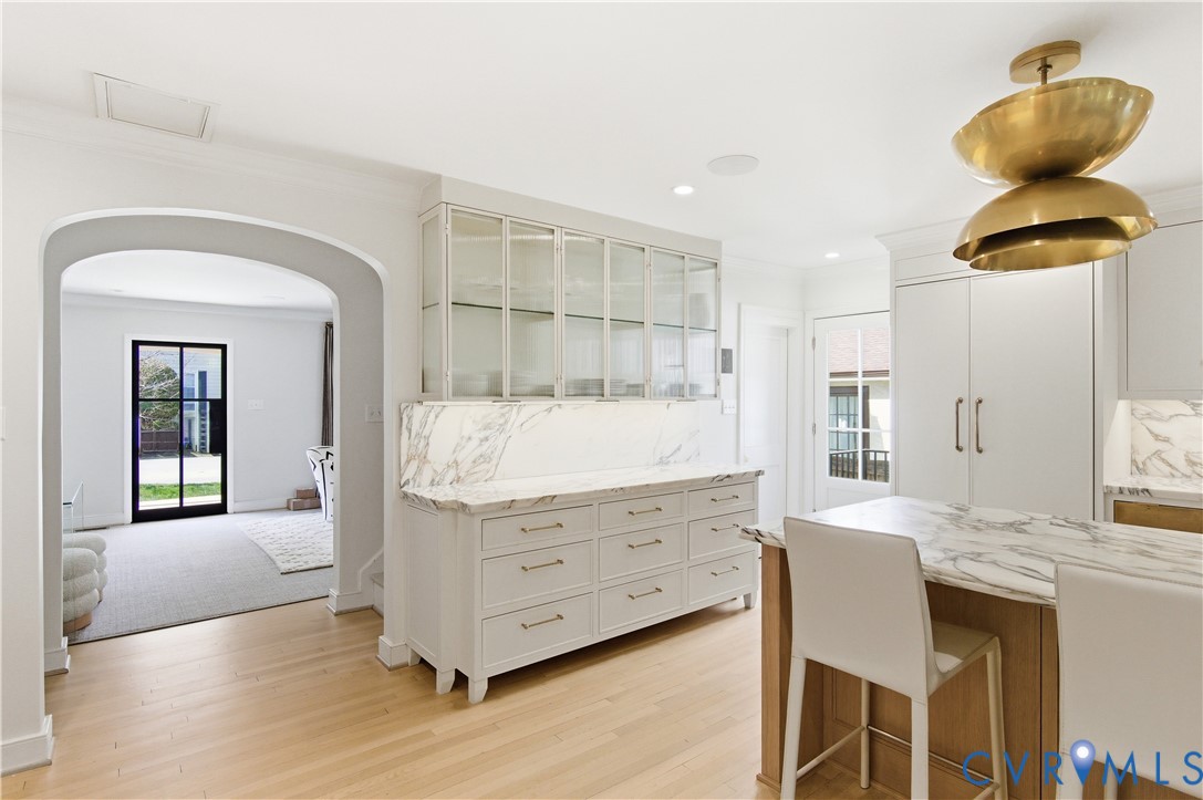 37 Lexington Rd