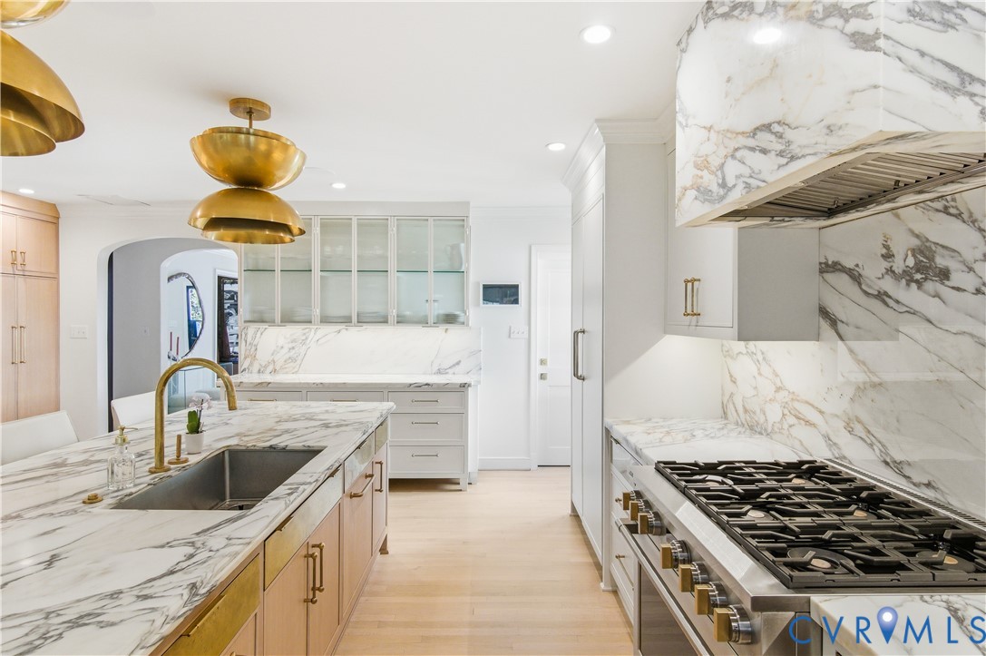 37 Lexington Rd