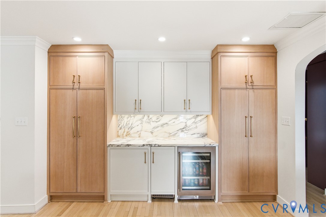 37 Lexington Rd